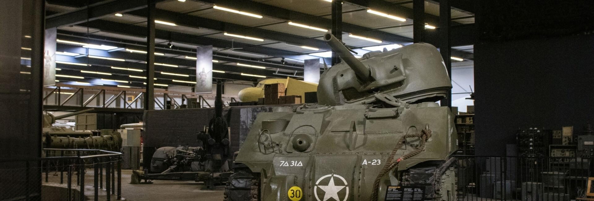 oorlogsmuseum - Oorlog hoort in een <br />  museum