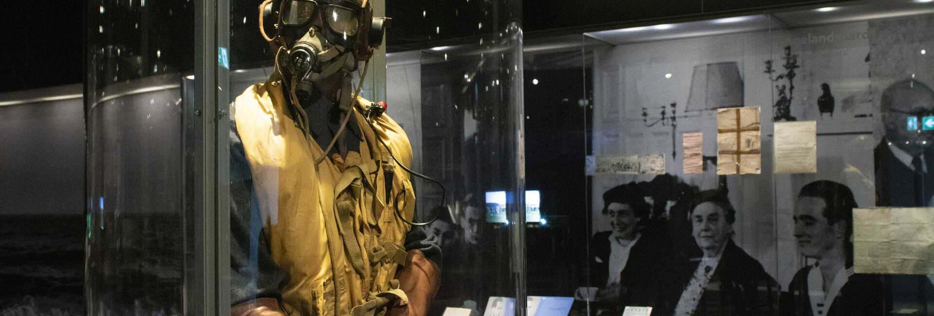 oorlogsmuseum - Oorlog hoort in een <br />  museum
