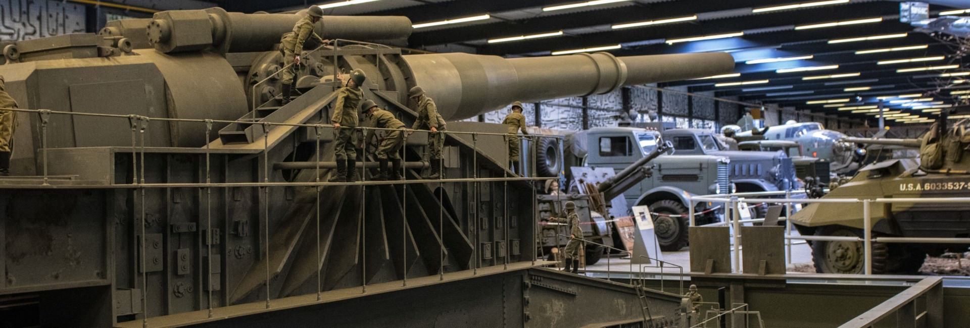 oorlogsmuseum - 1000 Bomben und Granaten