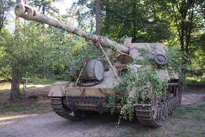 Nashorn Sd.Kfz. 164