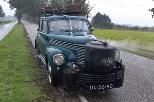Opel Kapitän mit Holzvergaser