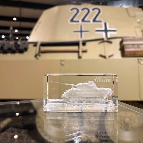 Engraved Glass Cube: Panther