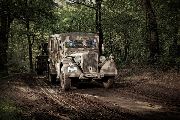 自動車 AZIMUT PRODUCTIONS STEYR KOMMANDEURWAGEN Steyr 1500A Kfz. 21 Kommandeurwagen - Oorlogsmuseum Overloon